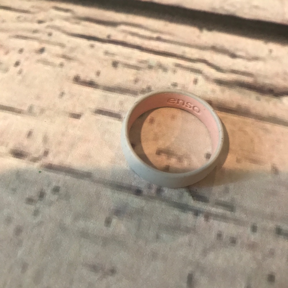 NWT Enso ring - Picture 5 of 5